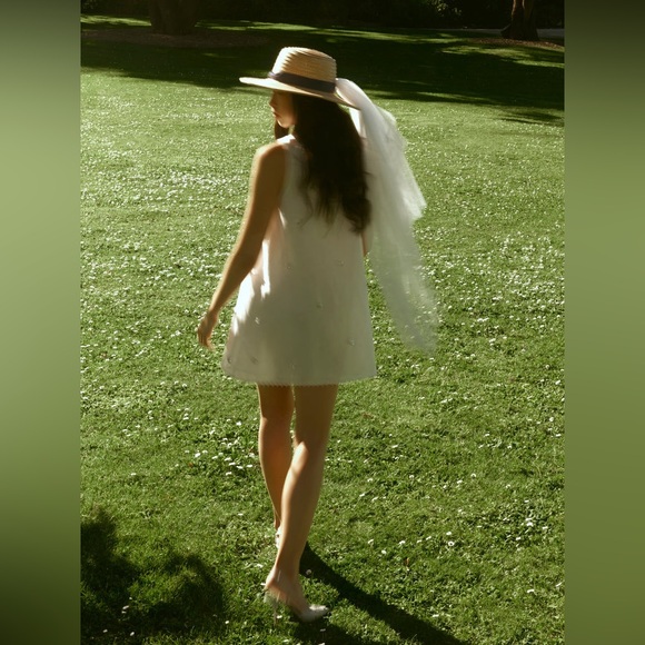 Eddy Mattie Dress in Pearly White - Picture 3 of 10